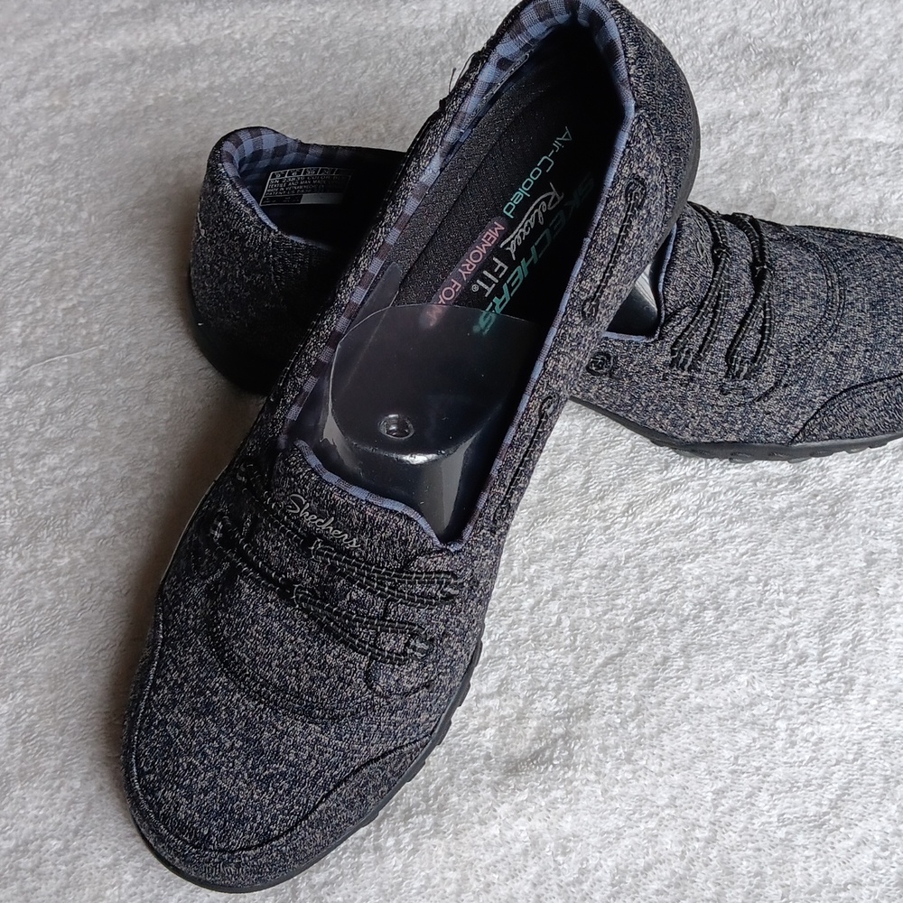 NWOT Skechers Slip On Comfort Casual Shoes - Picture 4 of 16